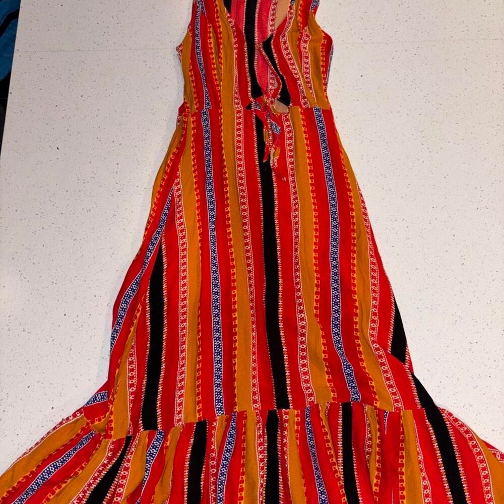 Gianni Bini  XS vibrant cut out dress